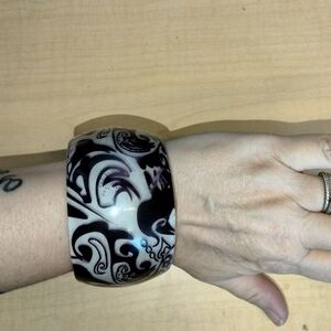 Vintage Cuff Bracelet Embedded Design